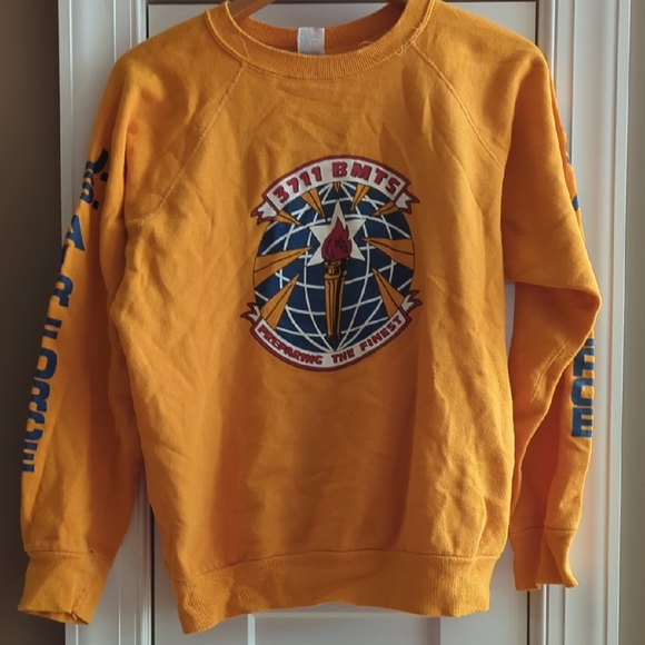 Men's Bold Yellow Graphic Crewneck Sweater